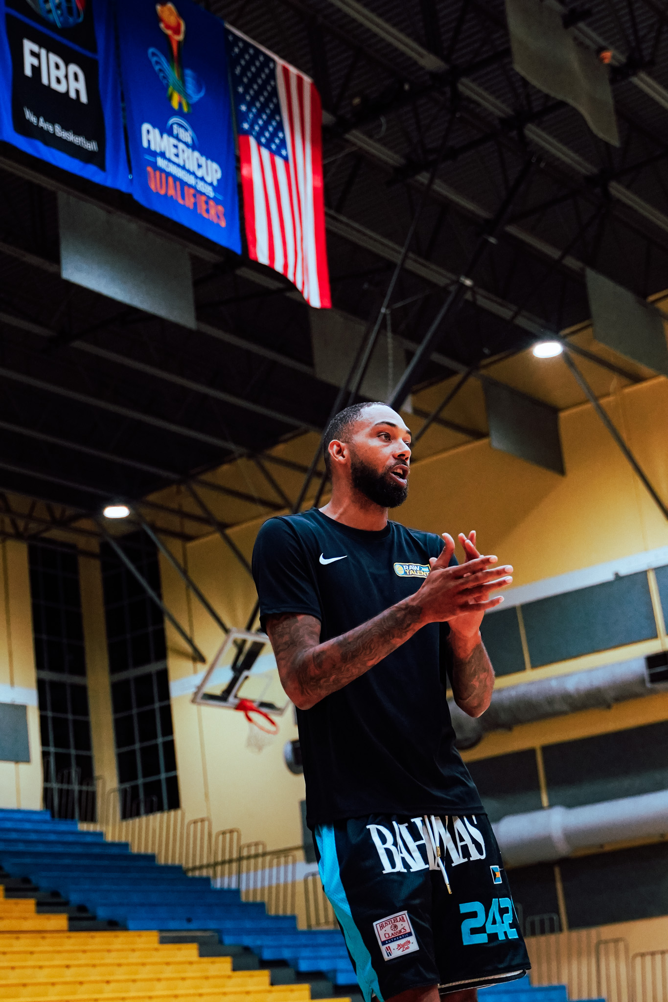 Coach Jaraun Burrows